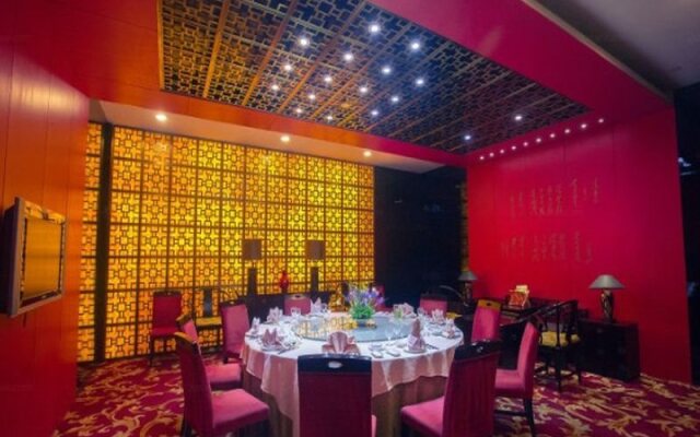 Lotus Huatian Hotel