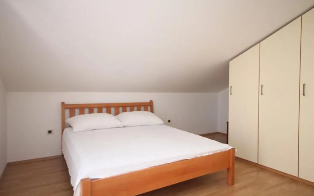 Seaside apartments with a swimming pool Okrug Donji, Ciovo - 8664