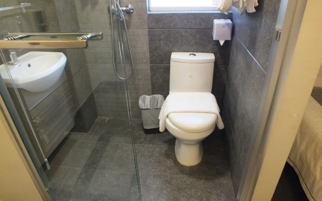 Seasons Hotel - Tsim sha tsui