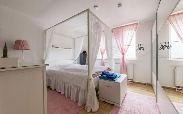 Private Apartment Kattenbrookstrift