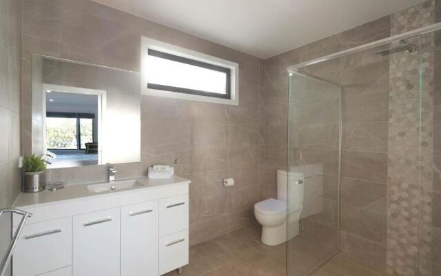 Kingfisher Retreat at Eden Cove