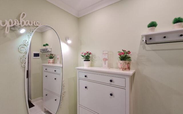 Sutki26 on Kuznechnaya Street