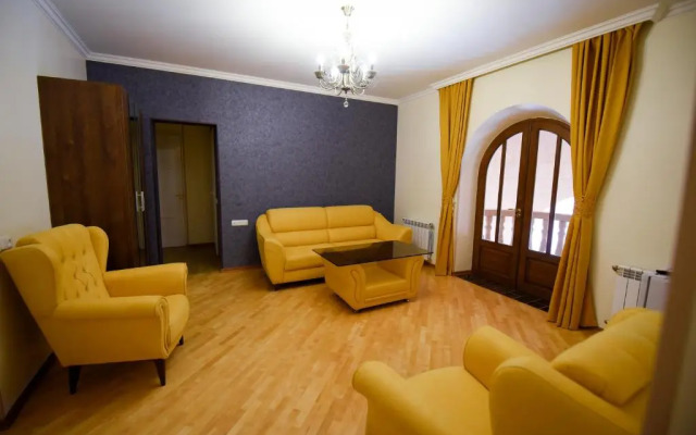 Royal Palace Hotel