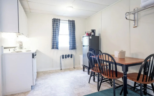 Acadia Pines Motel