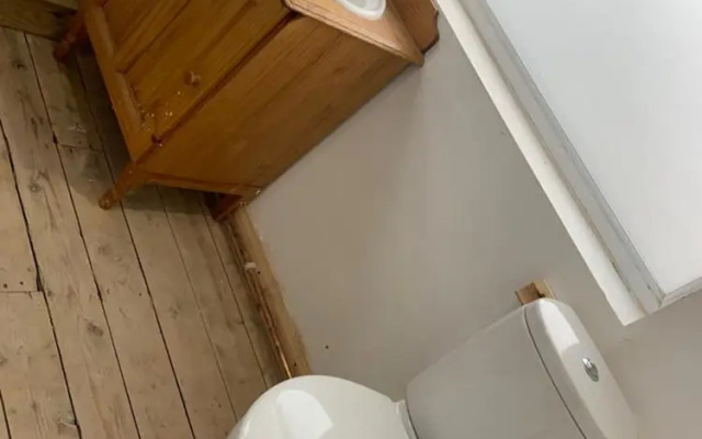 One Lovely Apartmt 1 Double & 2 Camp Beds