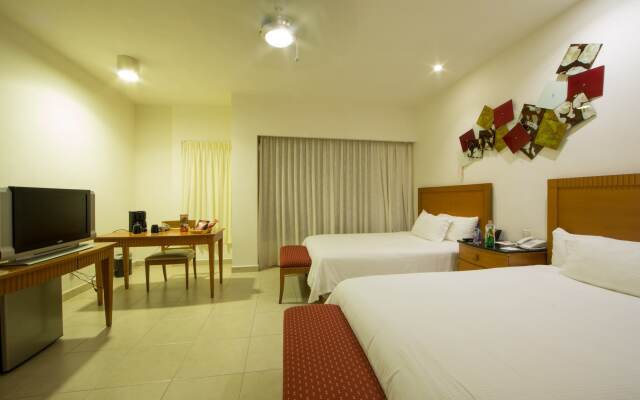 Ambiance Suites Cancun