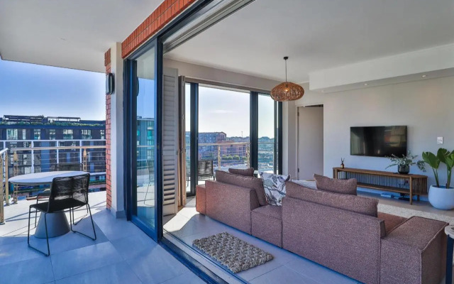 Rockwell 613 by CTHA, Cape Town