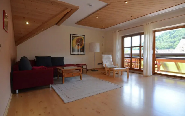 Homely Apartment with BBQ in Riedenburg Prunn near Forest