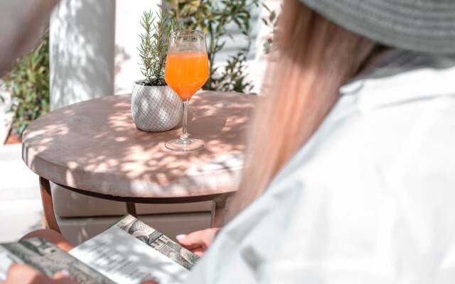 Inotropes Boutique Suites - Adults Only