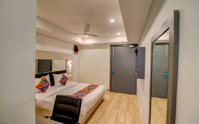 F9 Kirti Nagar by Fabhotel