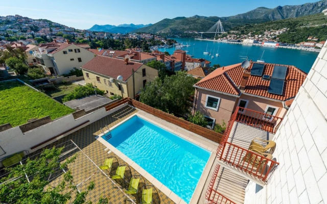 Remarkable 2-bedroom Apartment in Dubrovnik