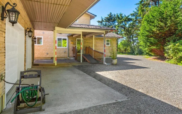 Sandcastle Bluff in Moclips