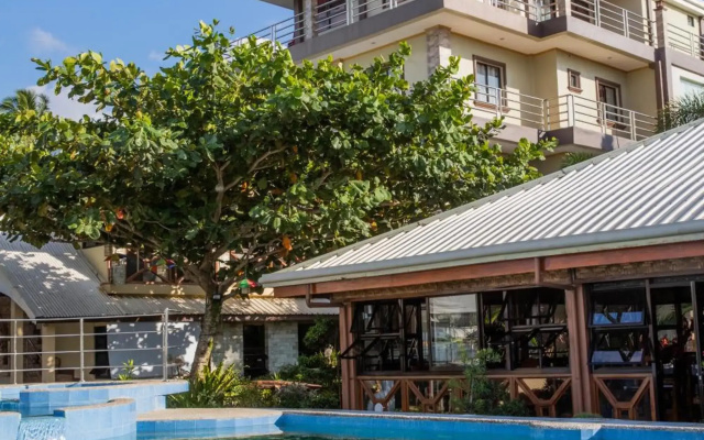Rawis Resort Hotel