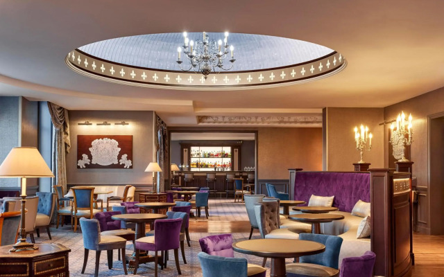 Disneyland® Hotel