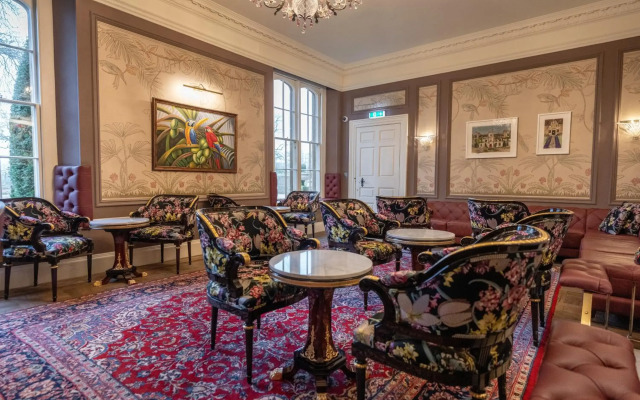 Weston Manor Hotel