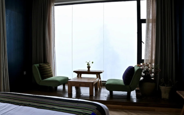 The Twelve Manor•Terraces Lodge