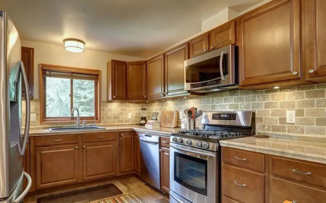 Slopes Spokes Alaska Large HOT TUB