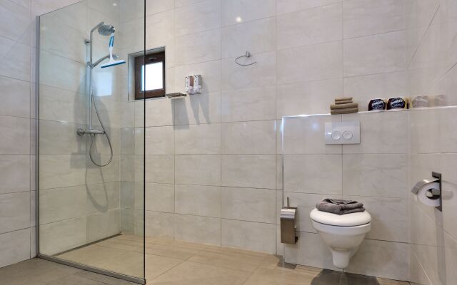 Bubali Luxury Apartments - Adults Only - Wheelchair Friendly