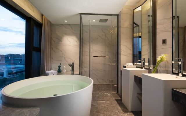 voco Xi'an Etdz by IHG