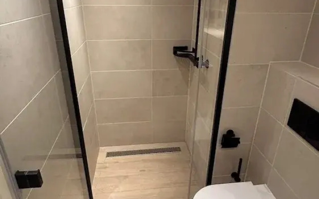 The MYDE Self Check-in Studios