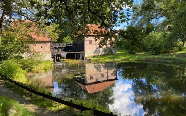 Restaurant and Hotel Bi'j de Watermölle