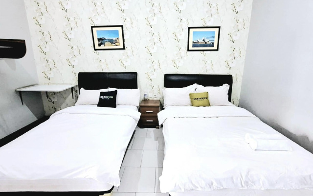 OYO 90396 The Halona Villa Batu