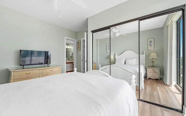 Romar Place 1106
