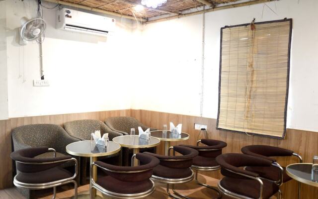 OYO 1746 Hotel RnB Select