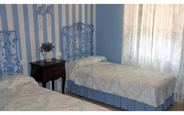 Hostal - Restaurante Emilia