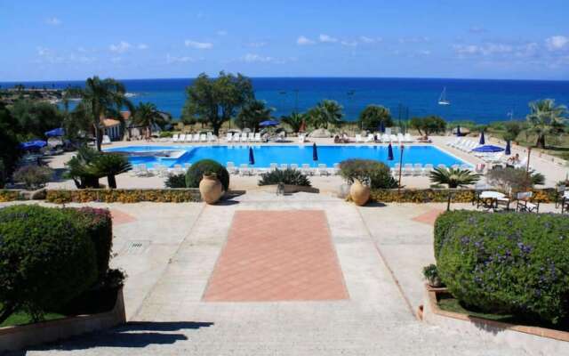 Hotel Villaggio Club Dolomiti Sul Mare