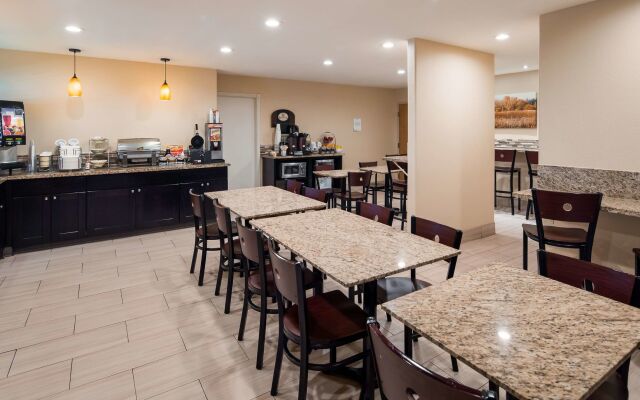 Best Western Plus Inn of Hayward