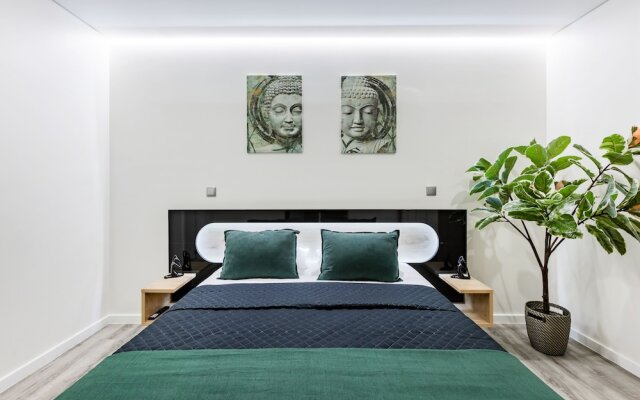 Porto City Holidays by Douro River