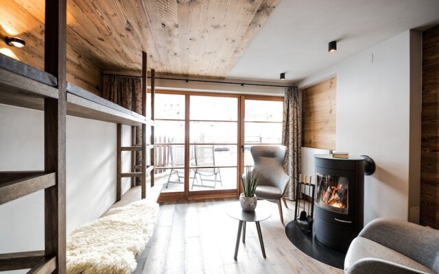 Post Alpina - Family Mountain Chalets