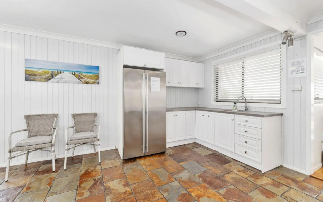 Mara at Hyams 4pm Check Out Sundays