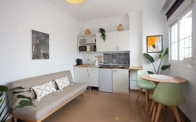 Naim Guest House Nerja