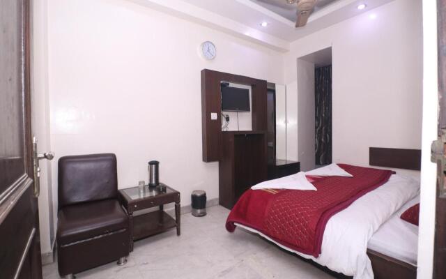 Hotel Priya Palace
