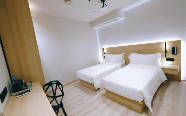 Rest Bugis Hotel