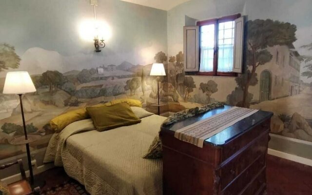 Charming, 1-bed Apartment in Certaldo