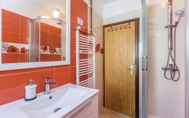 Awesome Apartment in Malinska With Wifi and 2 Bedrooms
