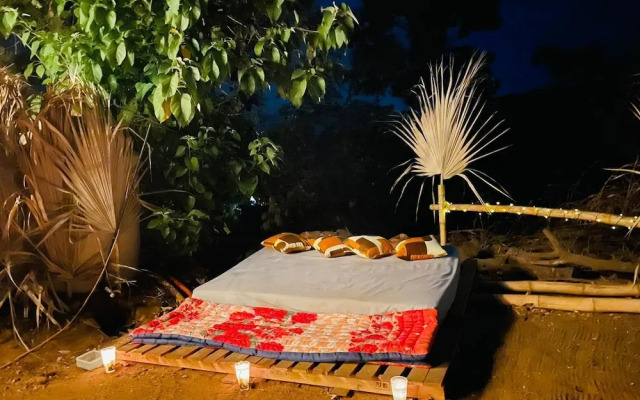 Bajo las Estrellas eco camp