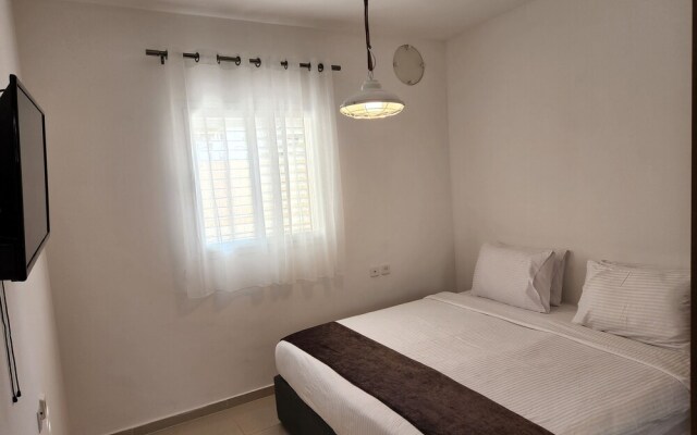 Melony Apartents Eilot Street Al Hyam