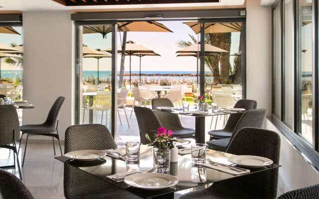 Mercure Larnaca Beach Resort