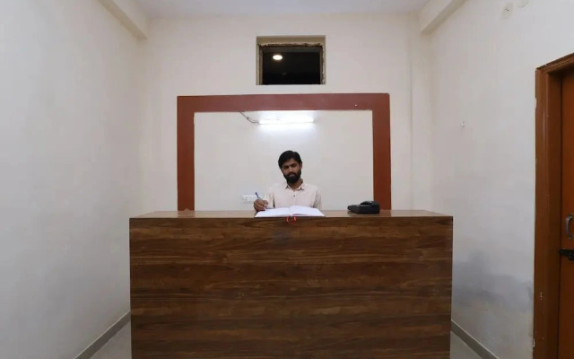 Diamond Plaza by OYO Rooms