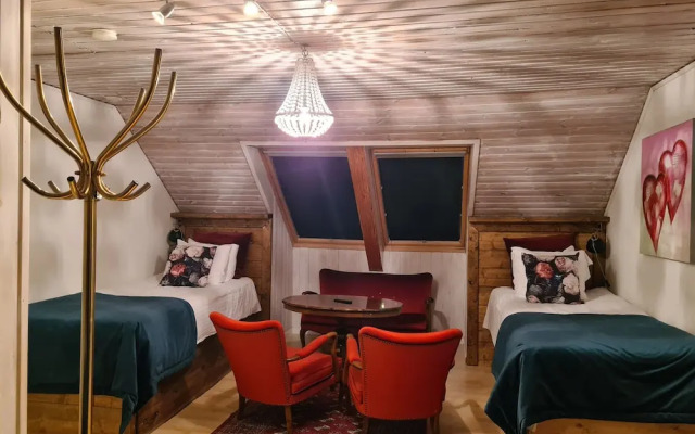 Lanthotell Lögnäs Gård