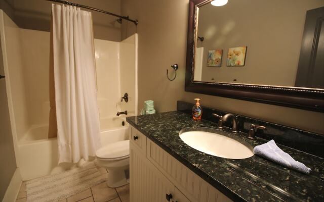 229 King Luxury Suites