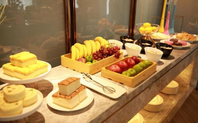 Super 8 Longtan Temple Panda Base Shop – Meal – Chengdu