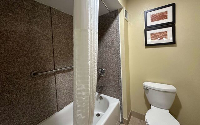 Quality Inn Perryville I-55