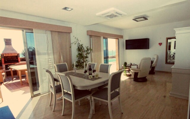 Luxury 5 star villa with amazing sea view and heated pool