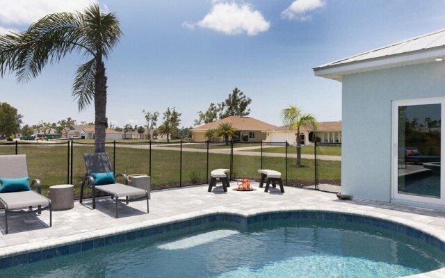 25453 Avillas Court