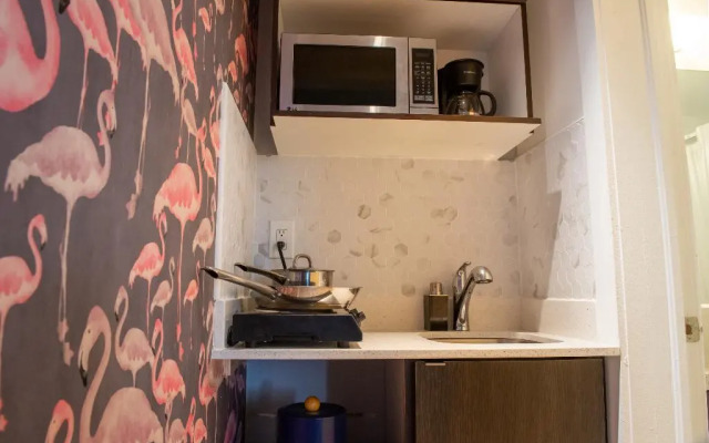 Waterside Hotel and Suites